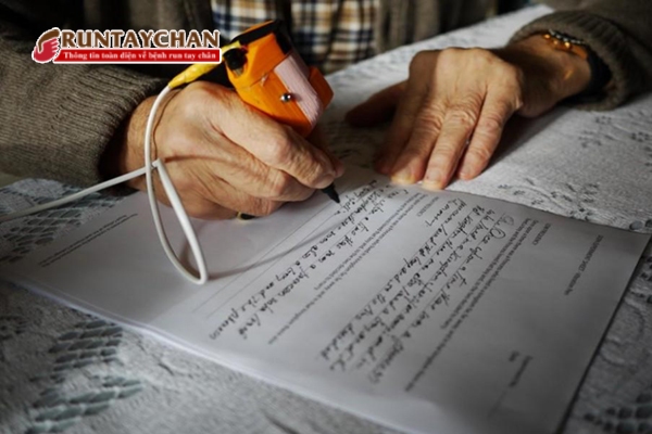 Bút ARC cải thiện khả năng viết cho người bệnh Parkinson